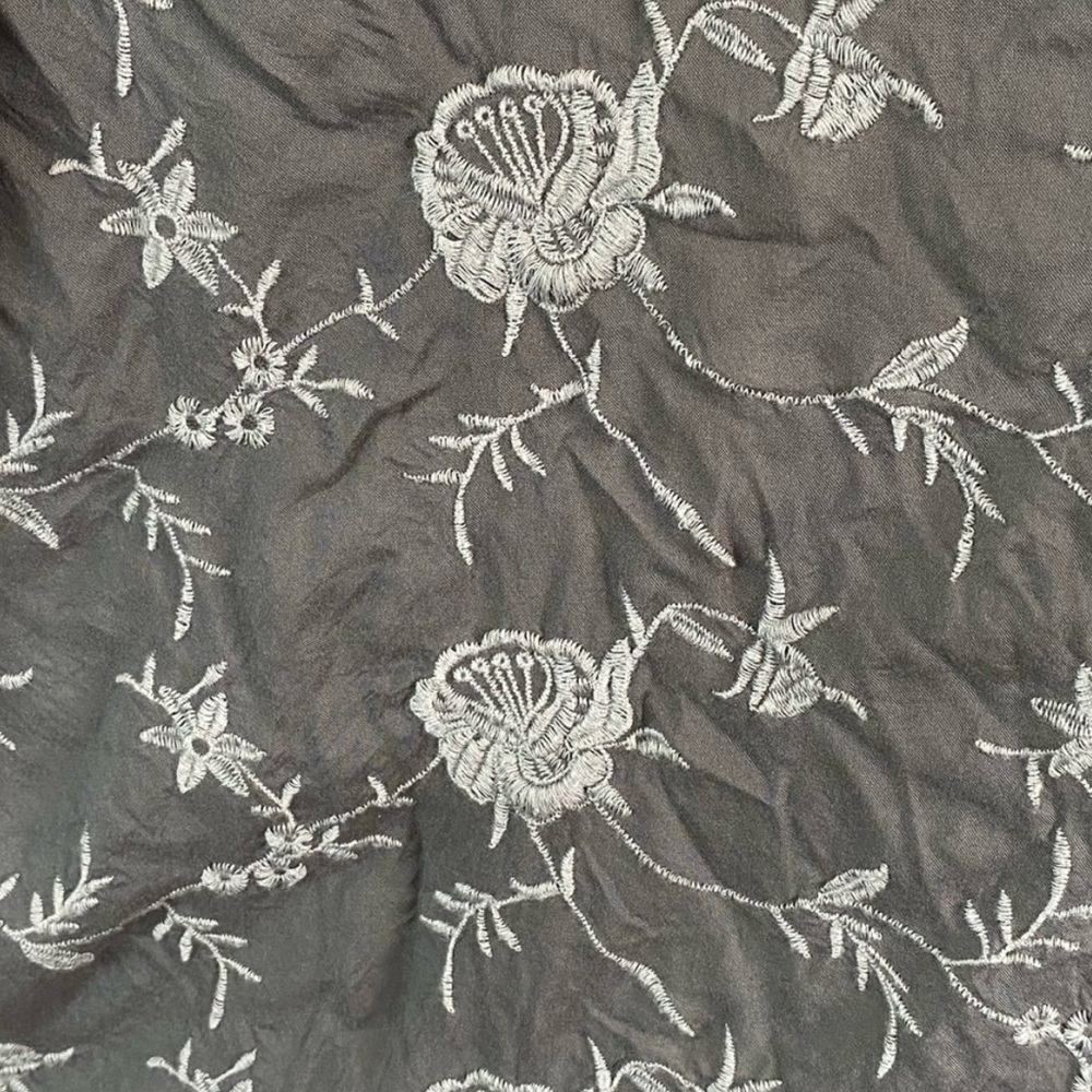Abercrombie & Fitch Grey Floral Embroidered Kimono - Picture 4 of 4
